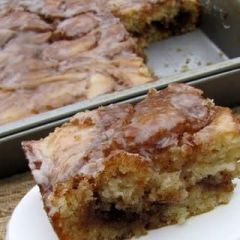 Cinnamon Roll Cake
