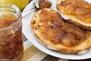 apple pie jam on toast